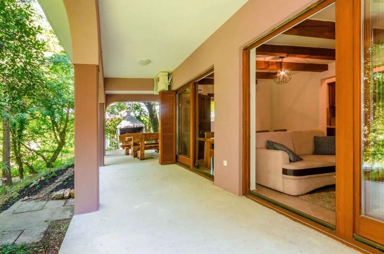 Apartment In Tribalj 39244 Croatia