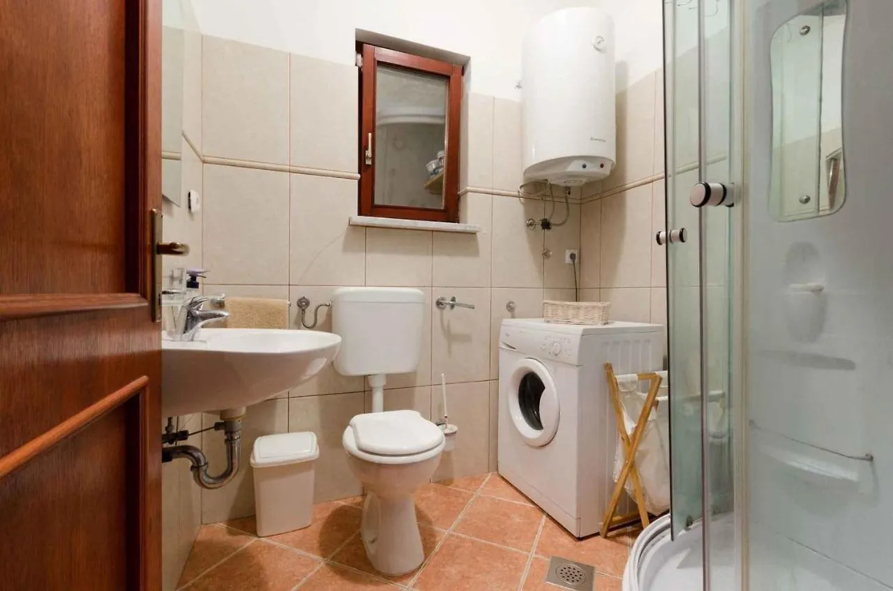 Apartment In Tribalj 39244
