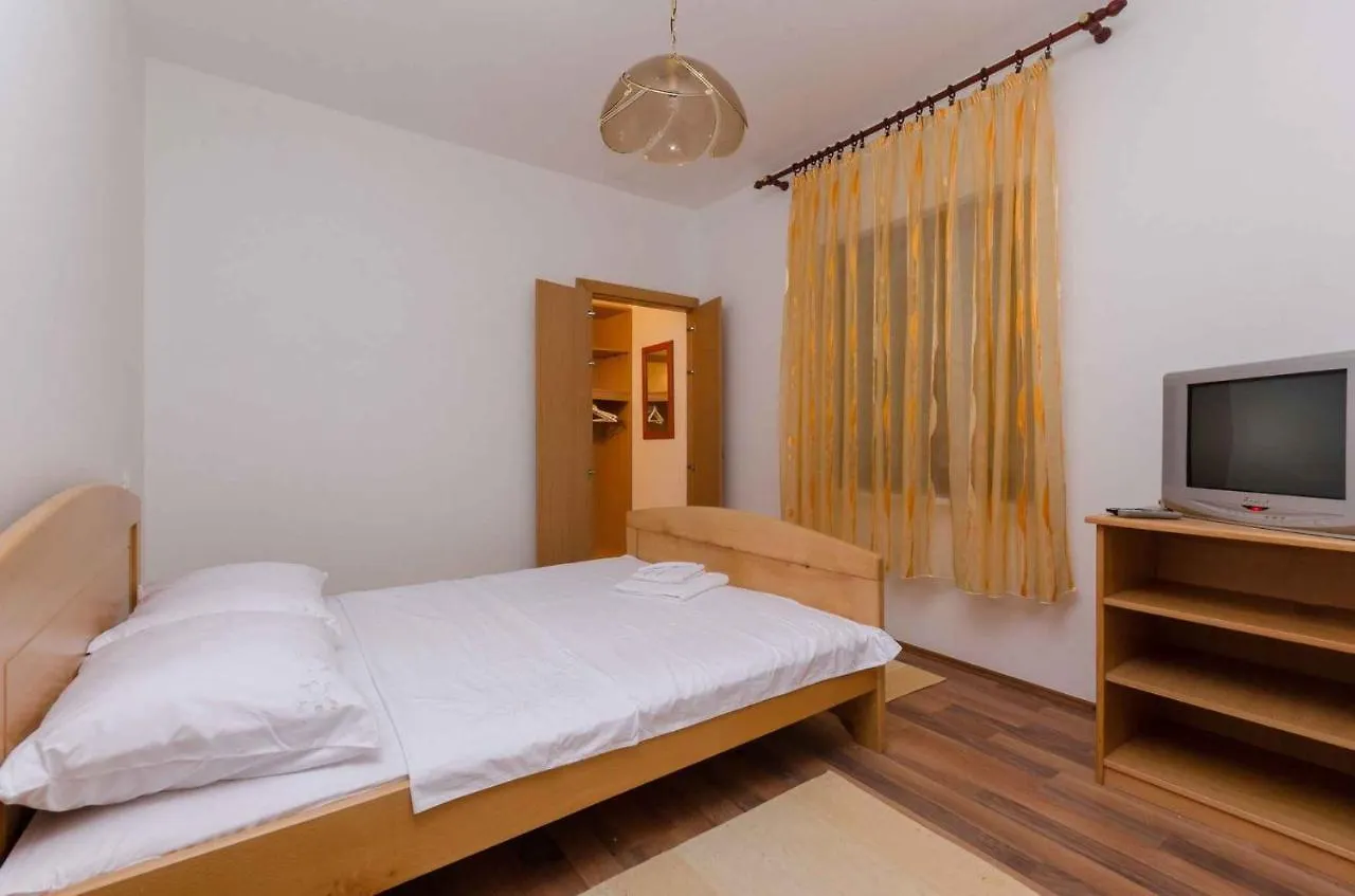 Apartment In Tribalj 39244 Tribalj (Primorsko-Goranska)